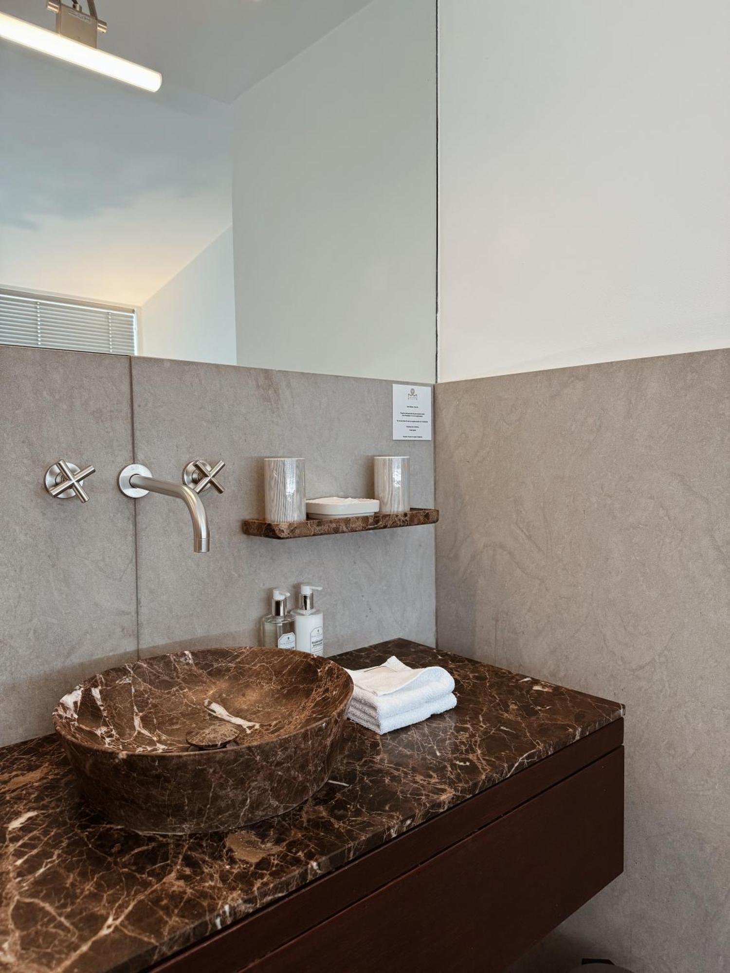 Cleef Hotel 4*